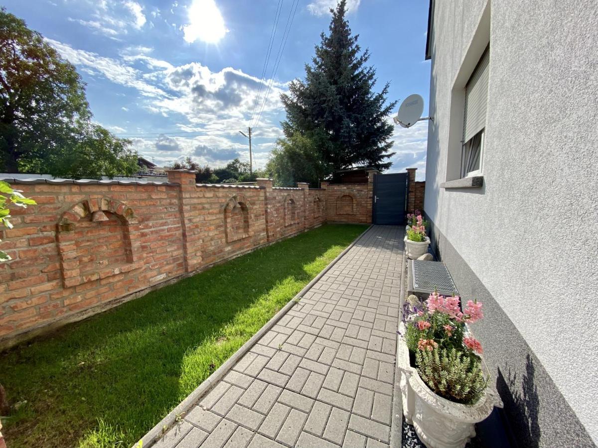 Villa Haus im Grünen Bornheim  Exterior foto